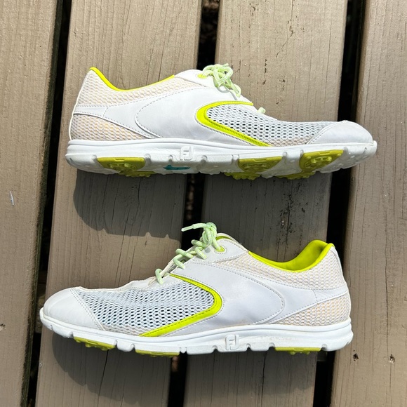FootJoy Shoes Footjoy Superlite Womens Spikeless Golf Shoes Ladies